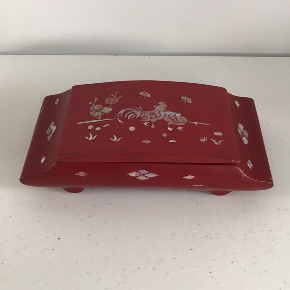 Vintage Oriental Red Lacquer Jewelry Box with Abalone Inlay with Rooster Design - Picture 3 of 14